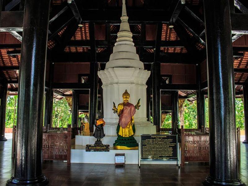 Wat Phra That Doi Pha Som