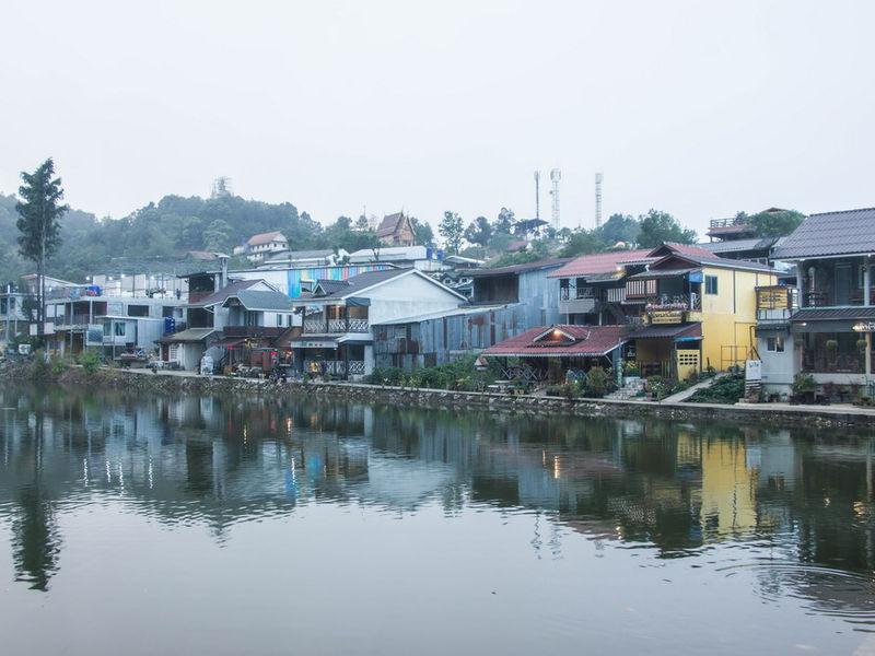 E Tong Village