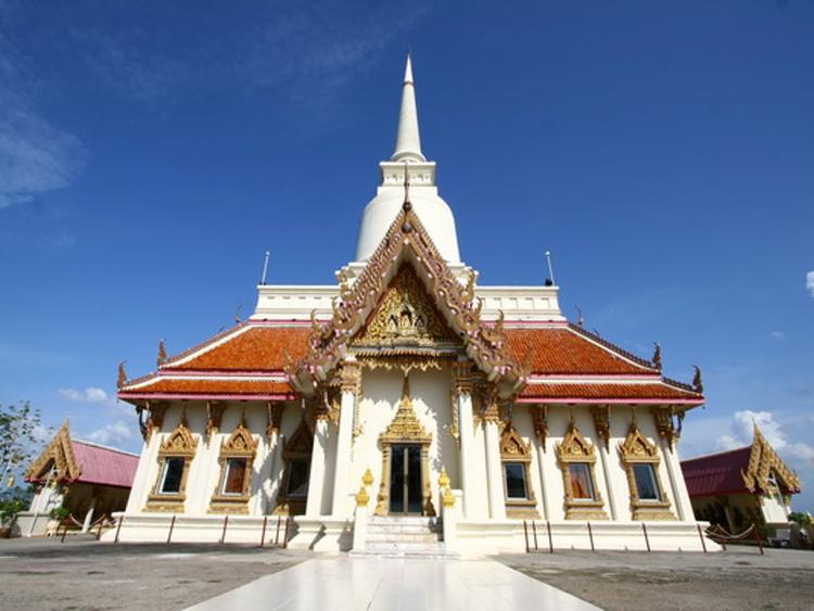 Khao Suwan Pradit Temple