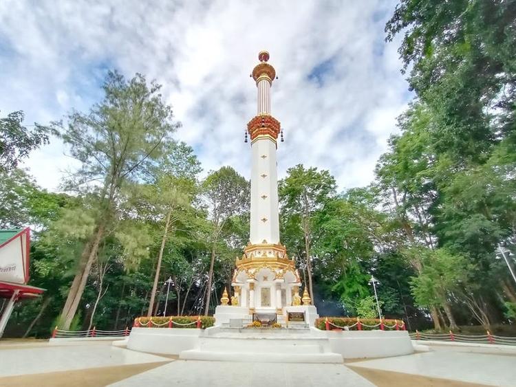 พระธาตุศรีสุราษฎร์