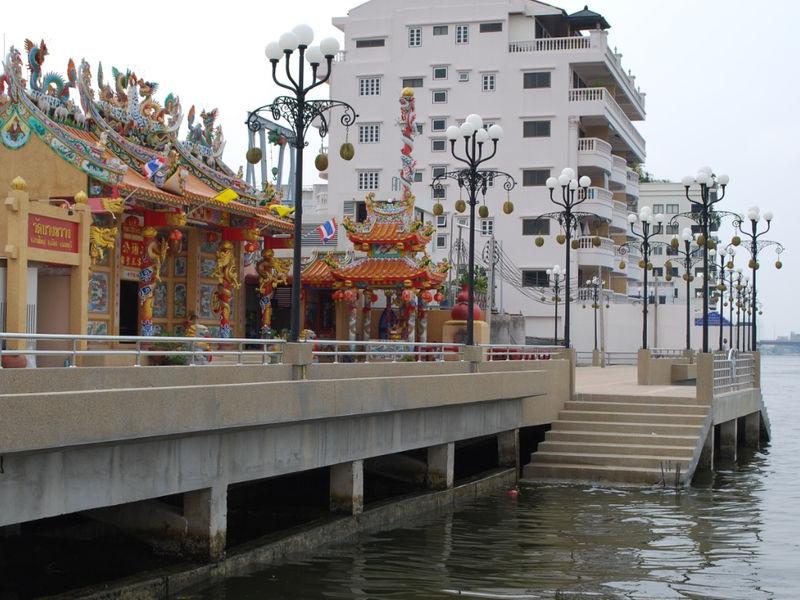 Chao Mae Thapthim Shrine (Pueng Tao Kong Ma)