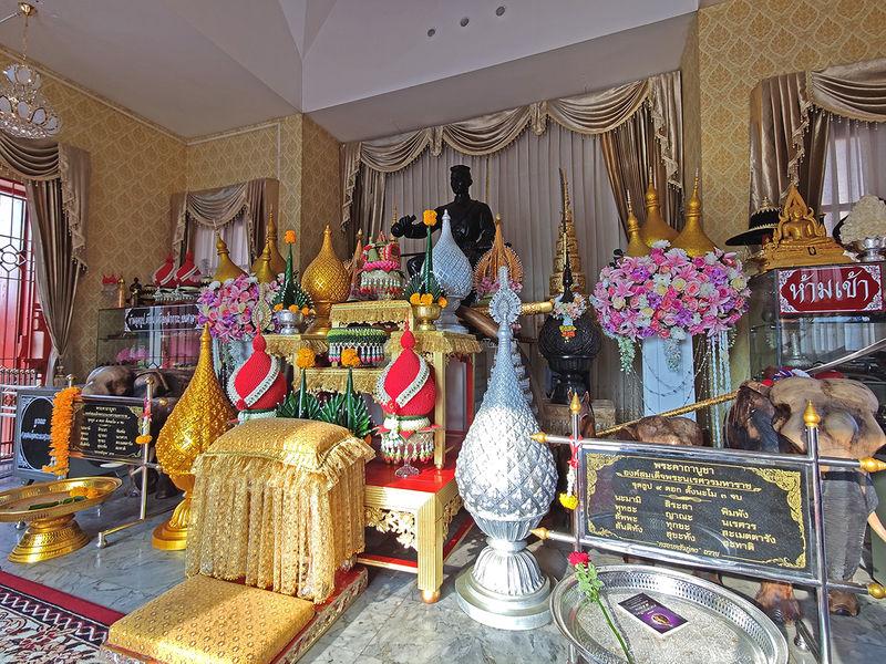 Somdet Phra Naresuan Shrine