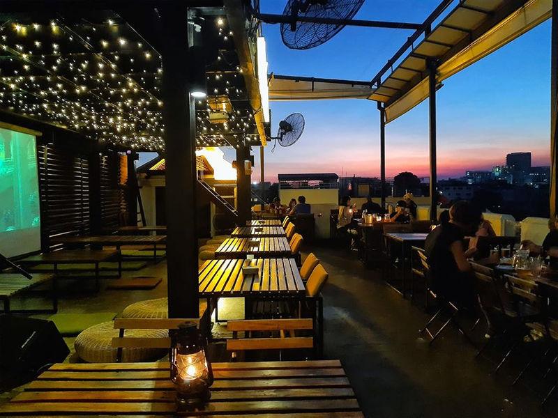 Jam Chan Bar & Bistro Rooftop