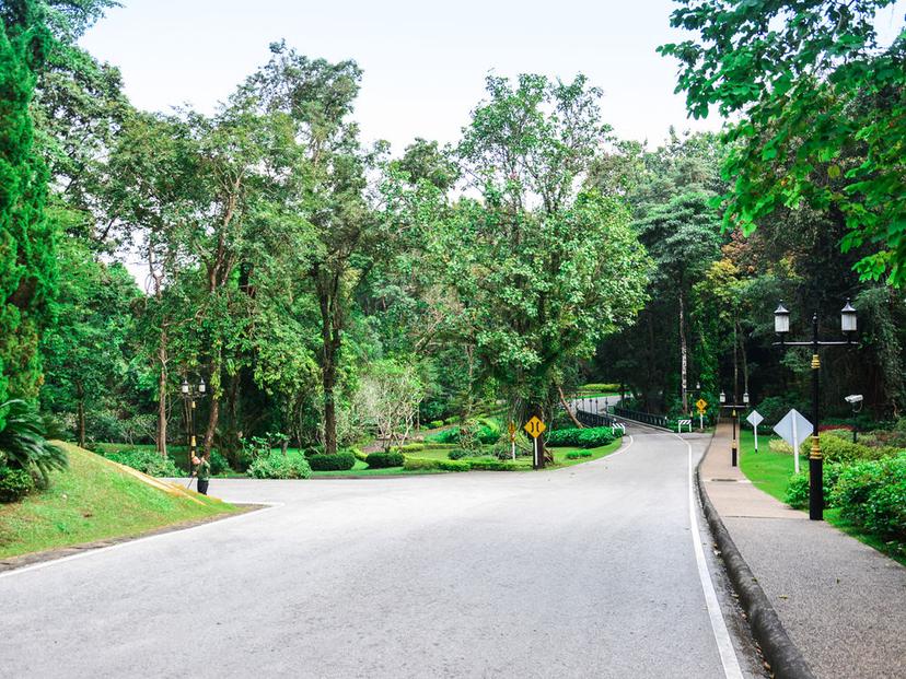 Phu Phan Ratchaniwet Palace