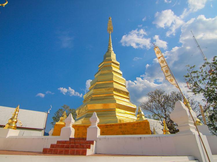 Wat Phra That Pu Chae