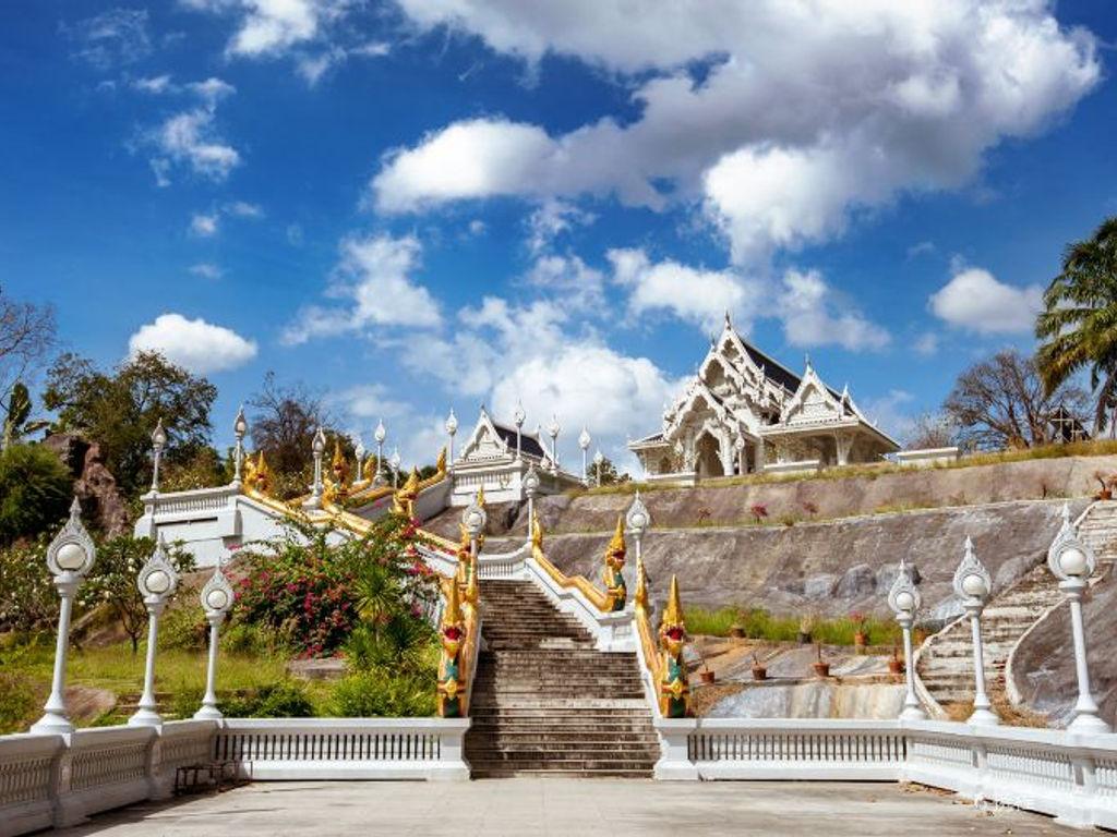 Wat Kaew Korawaram