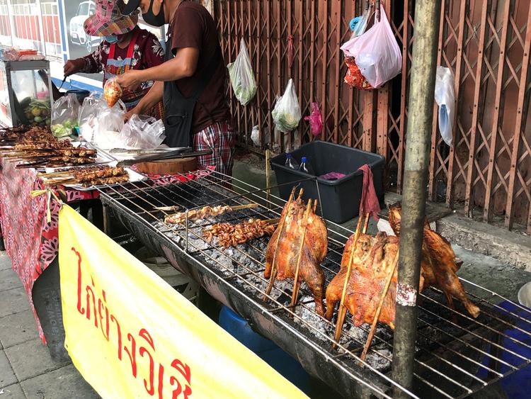 ไก่ย่างวิเชียรบุรี สาธุประดิษฐ์