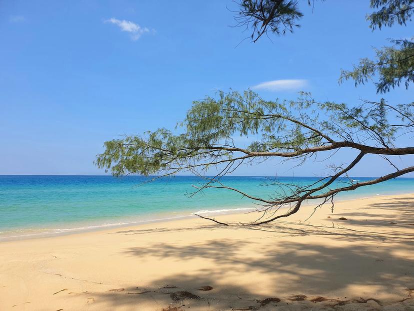 Thai Mueang Beach