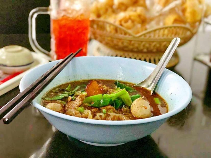 Mae Daeng Boat Noodle