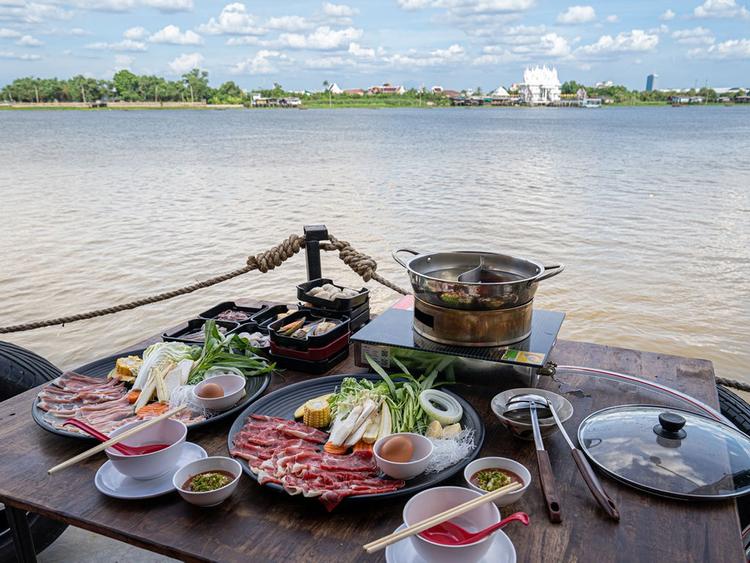 Million views of Shabu by the water