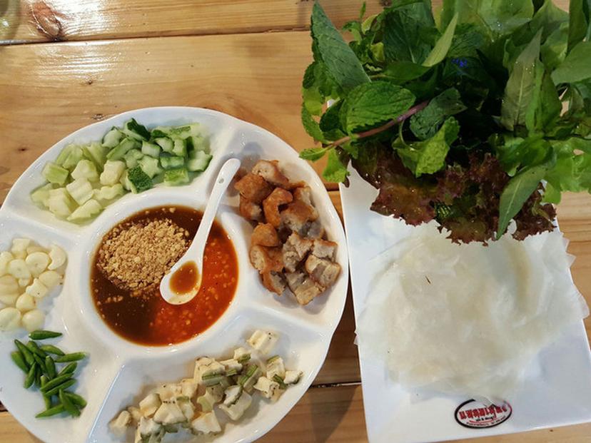 Nam Nueng, Pho & Fondue