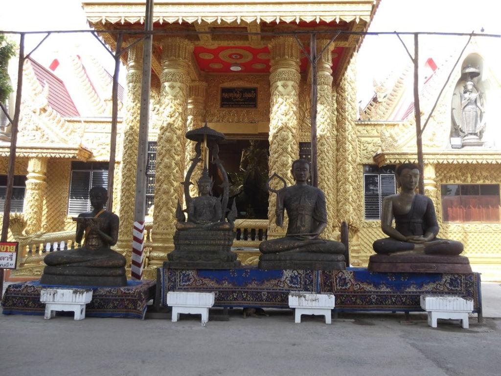 Wat Rai Taeng Thong