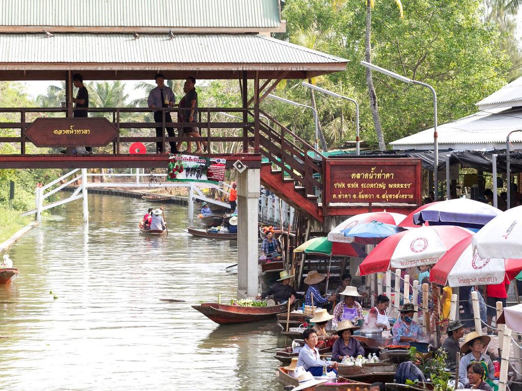 Tha Kha Floating Market Community Tourism