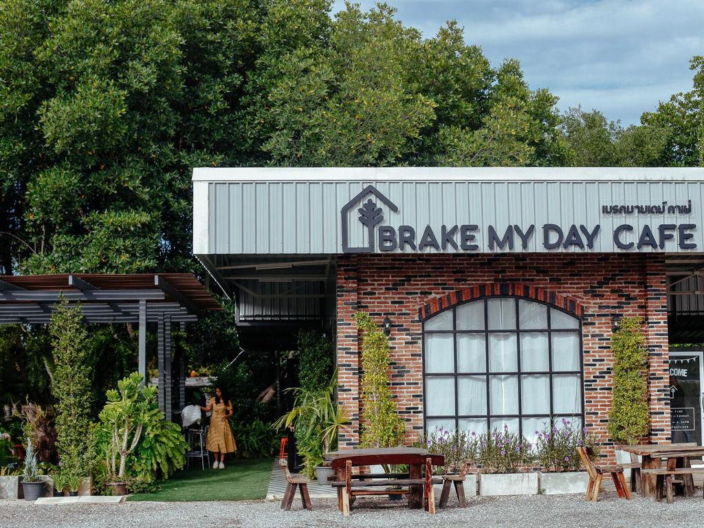 Break My Day Cafe