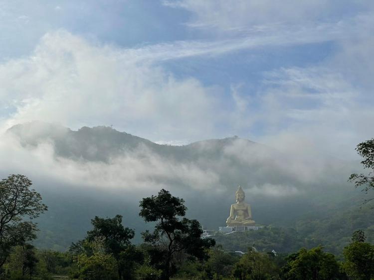 Wat Khao Wong Phra Chan