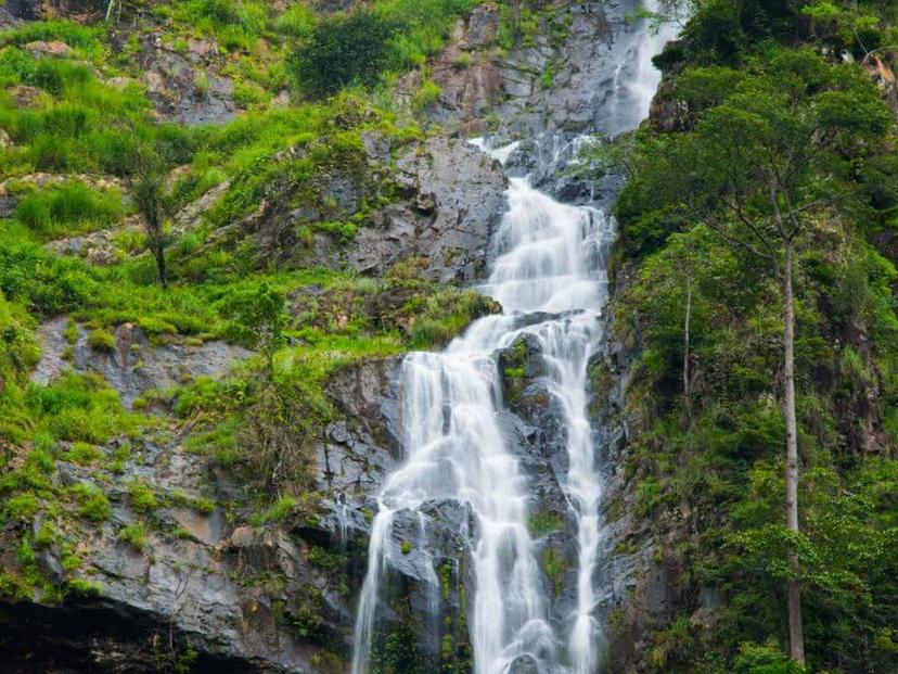 Tat Mok-Tad Mei Waterfall