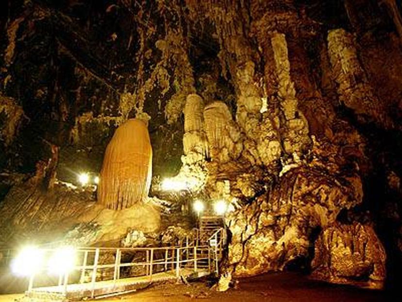 Phu Pha Phet Cave