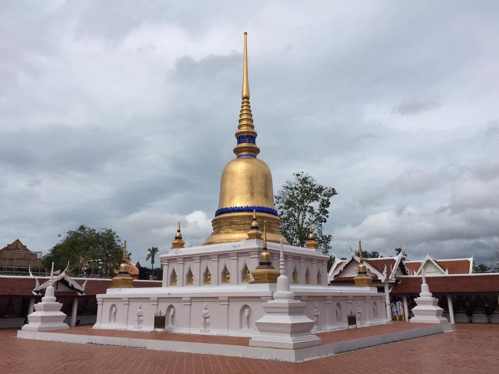 วัดพระบรมธาตุสวี