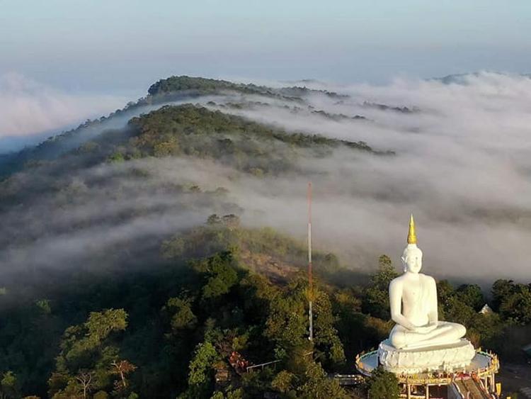 Wat Khao Chong Chad