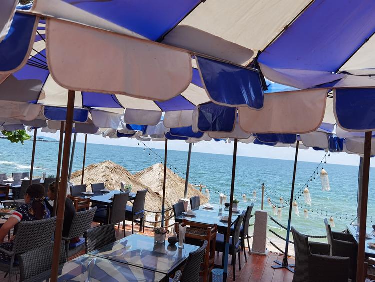 Bluefin Beach Bar & Restaurant