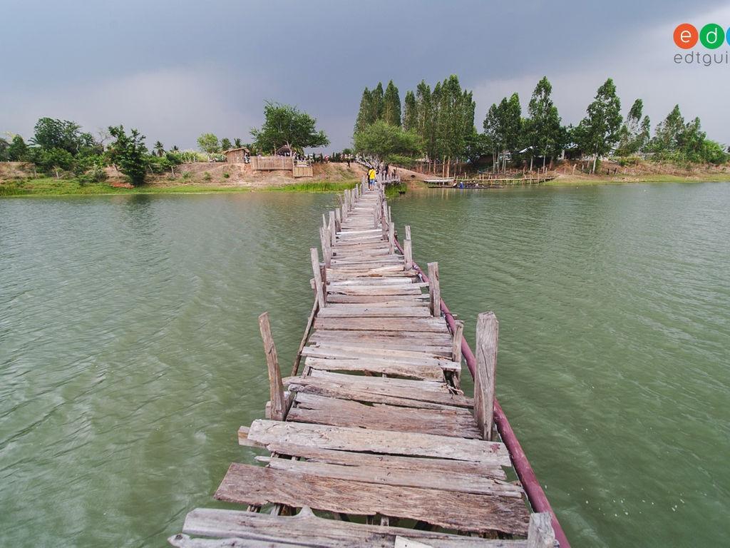 Kae Dam wooden bridge