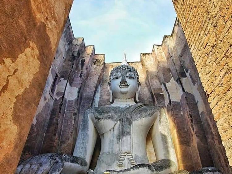 Wat Si Chum, Sukhothai