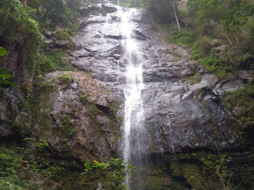 Mon Hin Lai Waterfall (Sri Lanna National Park)