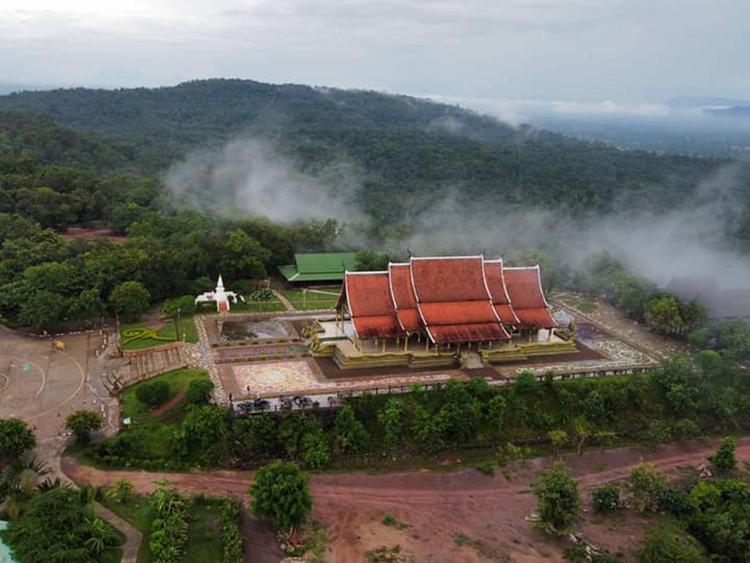 วัดสิรินธรวรารามภูพร้าว