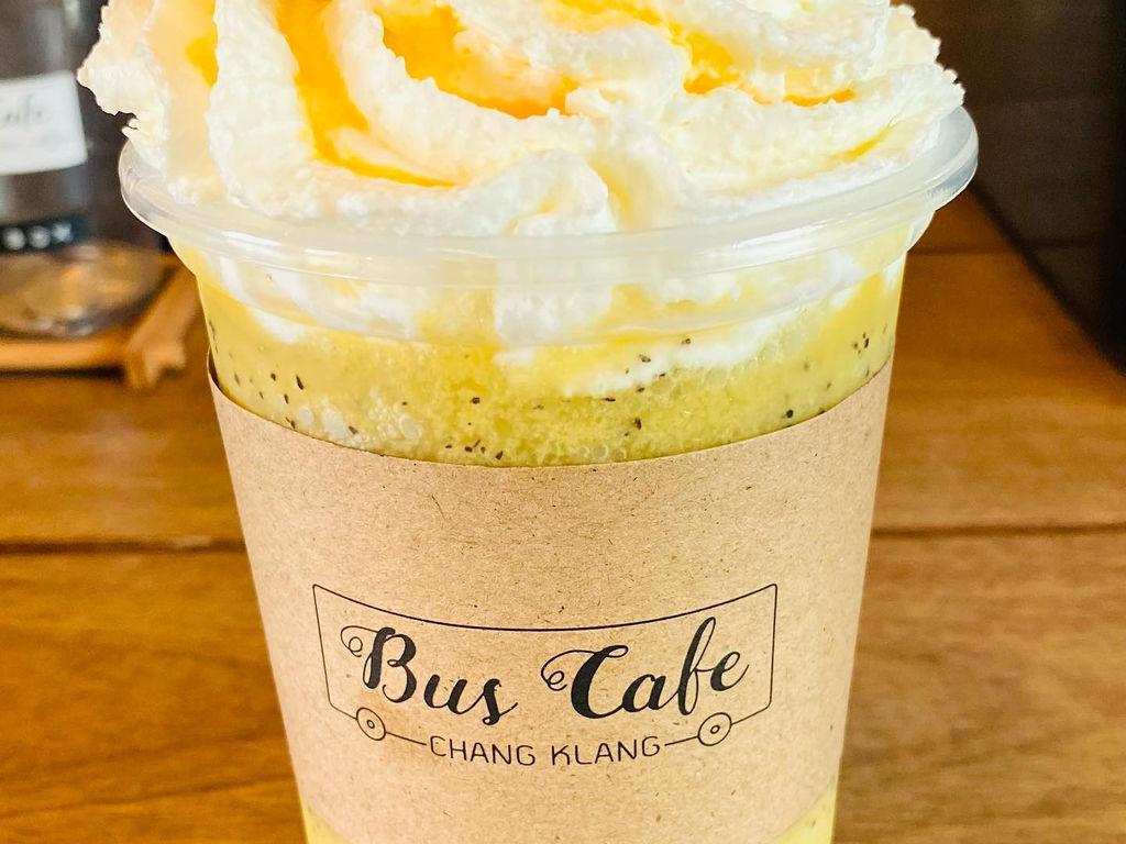 Bus Cafe Chang Klang - บัส คาเฟ่ ช้างกลาง