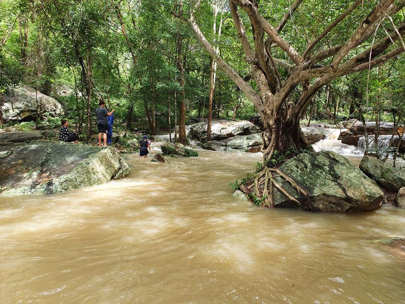 Huay Khe Waterfall