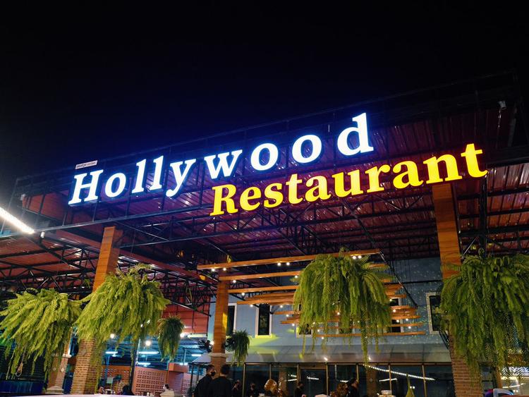 Hollywood Restaurant Pattaya