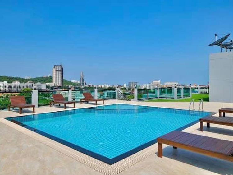 Iris Palace Pattaya