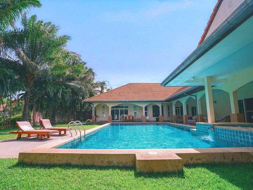 PX Pool Villa Pattaya