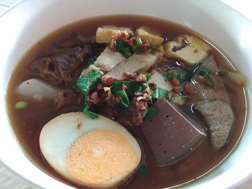 ร้านเอ๋ ก๋วยจั๊บ หน้าค่ายสุรนารี