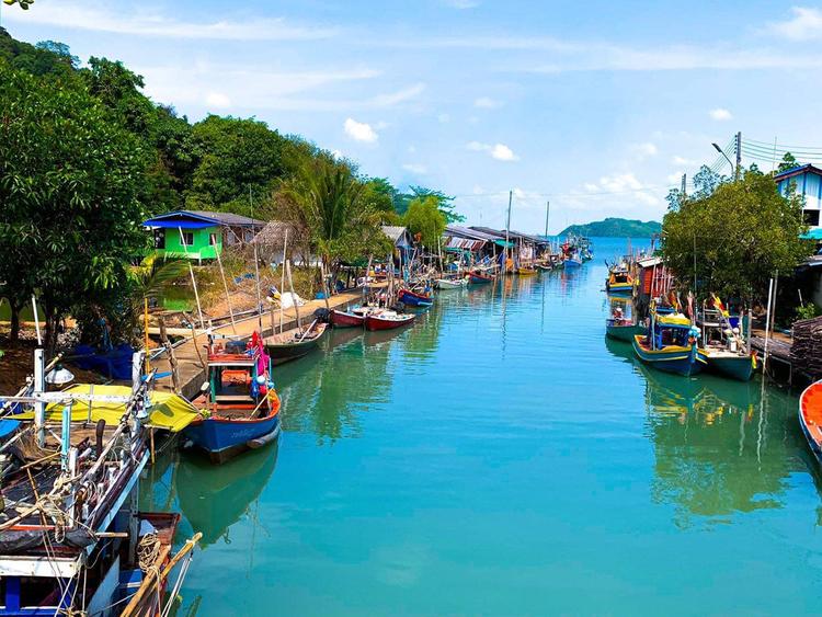 Estuary of Bang Kradan Canal, Trat Province