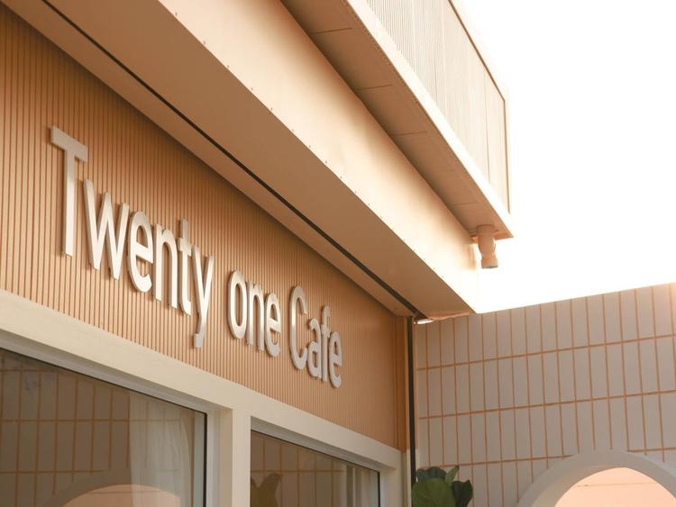 Twenty One Cafe