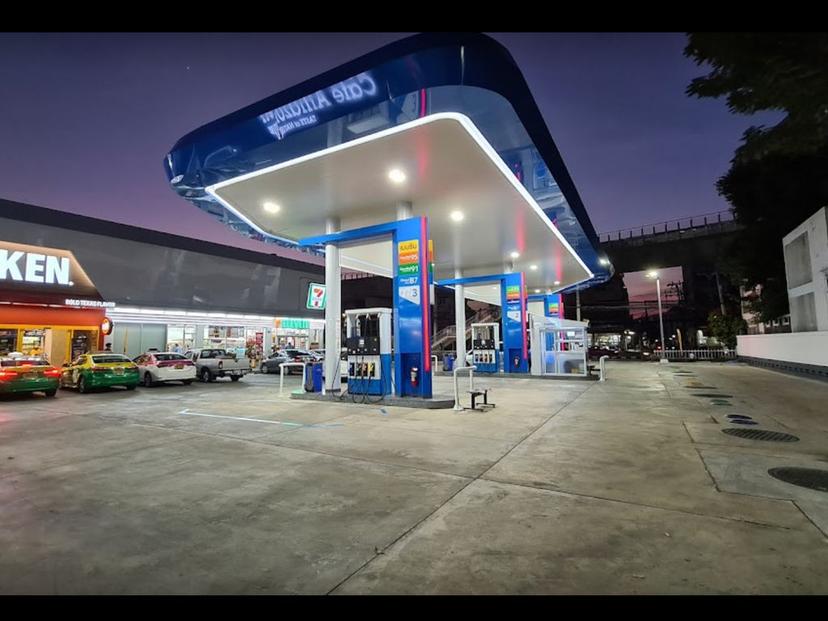 PTT gas station, Charansanitwong branch