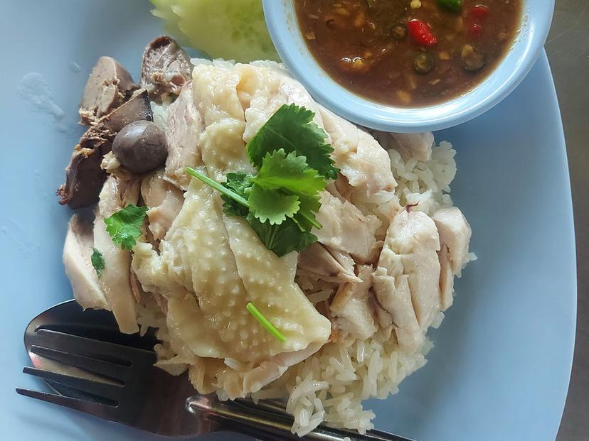 ข้าวมันไก่เจ๊ณี