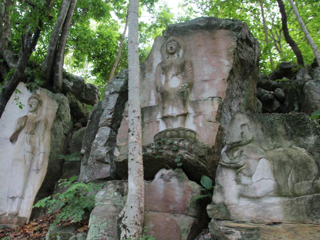 Wat Huai Pha Kiang (Pha Thammanimit)