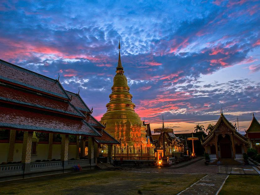 Wat Phra That Hariphunchai Woramahawihan