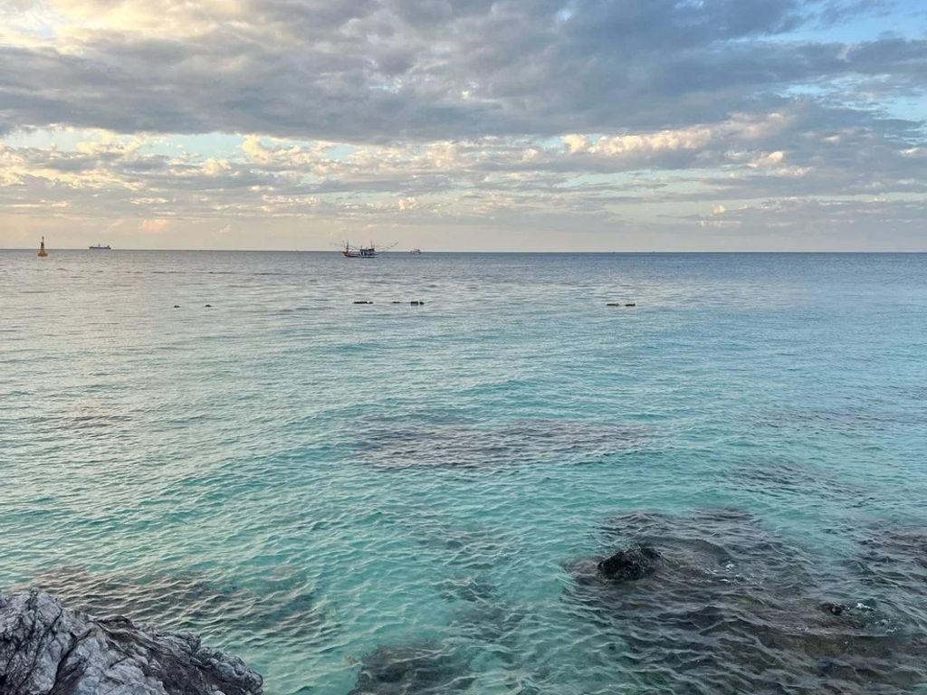 Ta-Yai Beach, Koh Larn