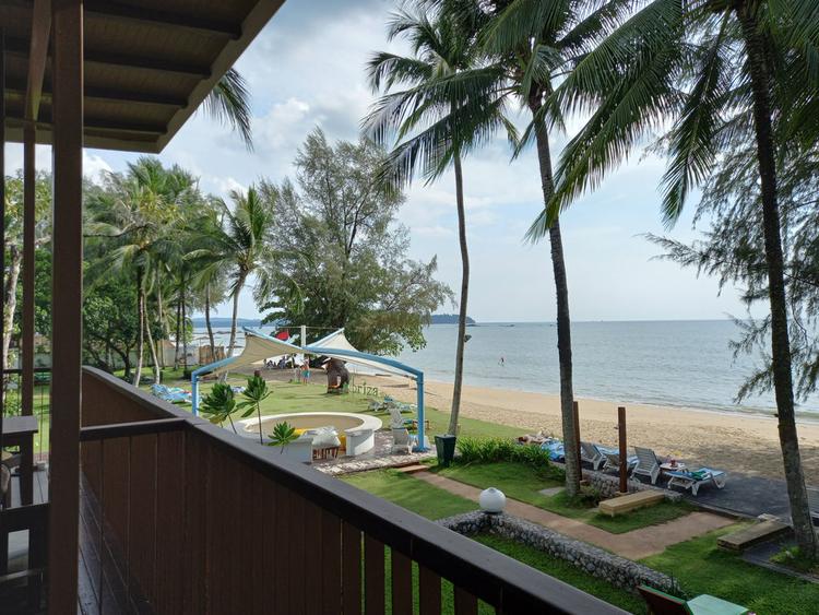 The Briza Beach Resort Khaolak