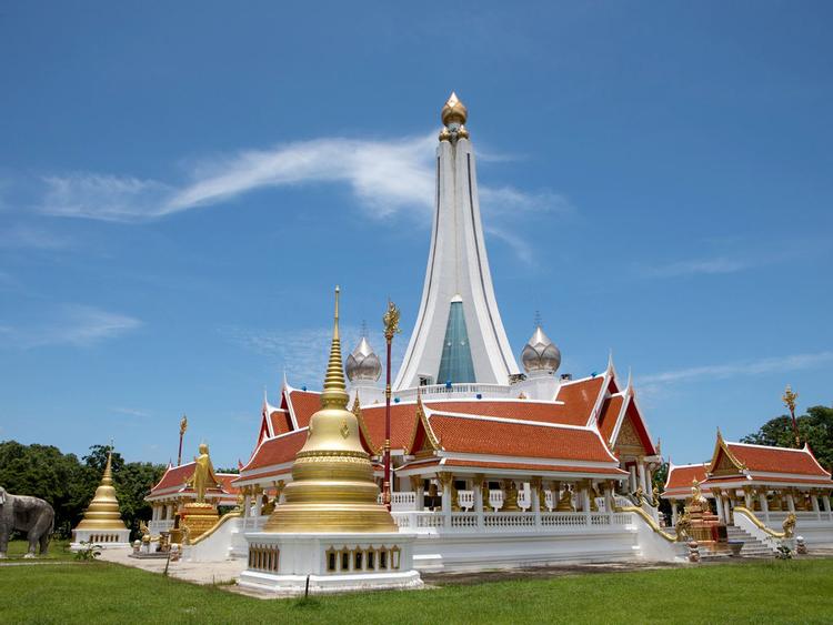 Wat Pathum Tharam (Nong Bua)