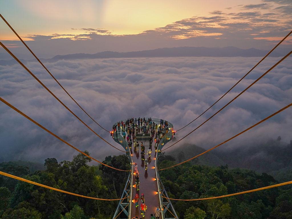 Sky Walk Talay Mok Aiyoeweng