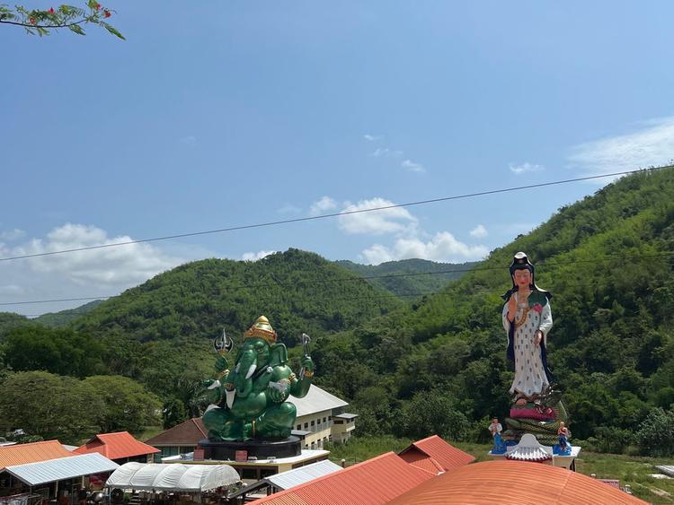 Wat Chong Lom 2 Meditation Center Suan Phueng