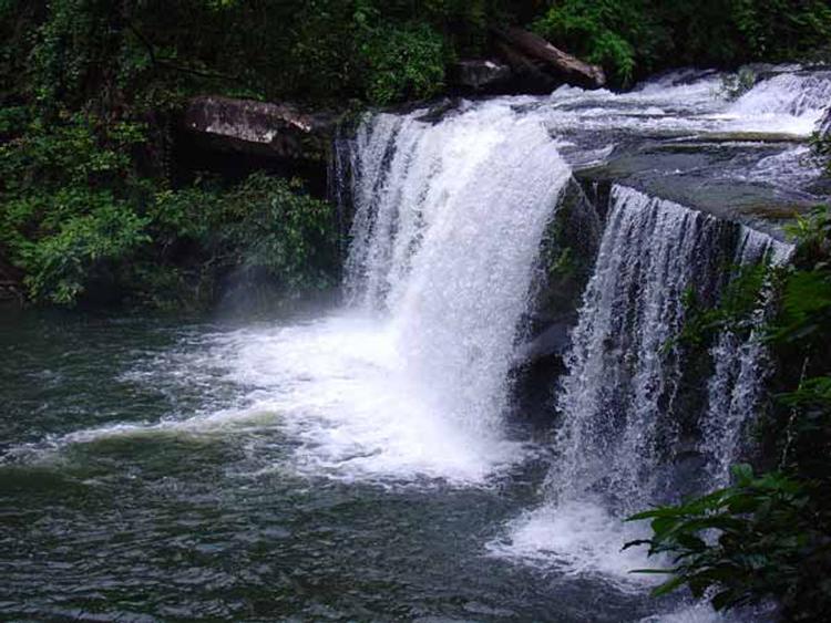 Wang Yai Waterfall