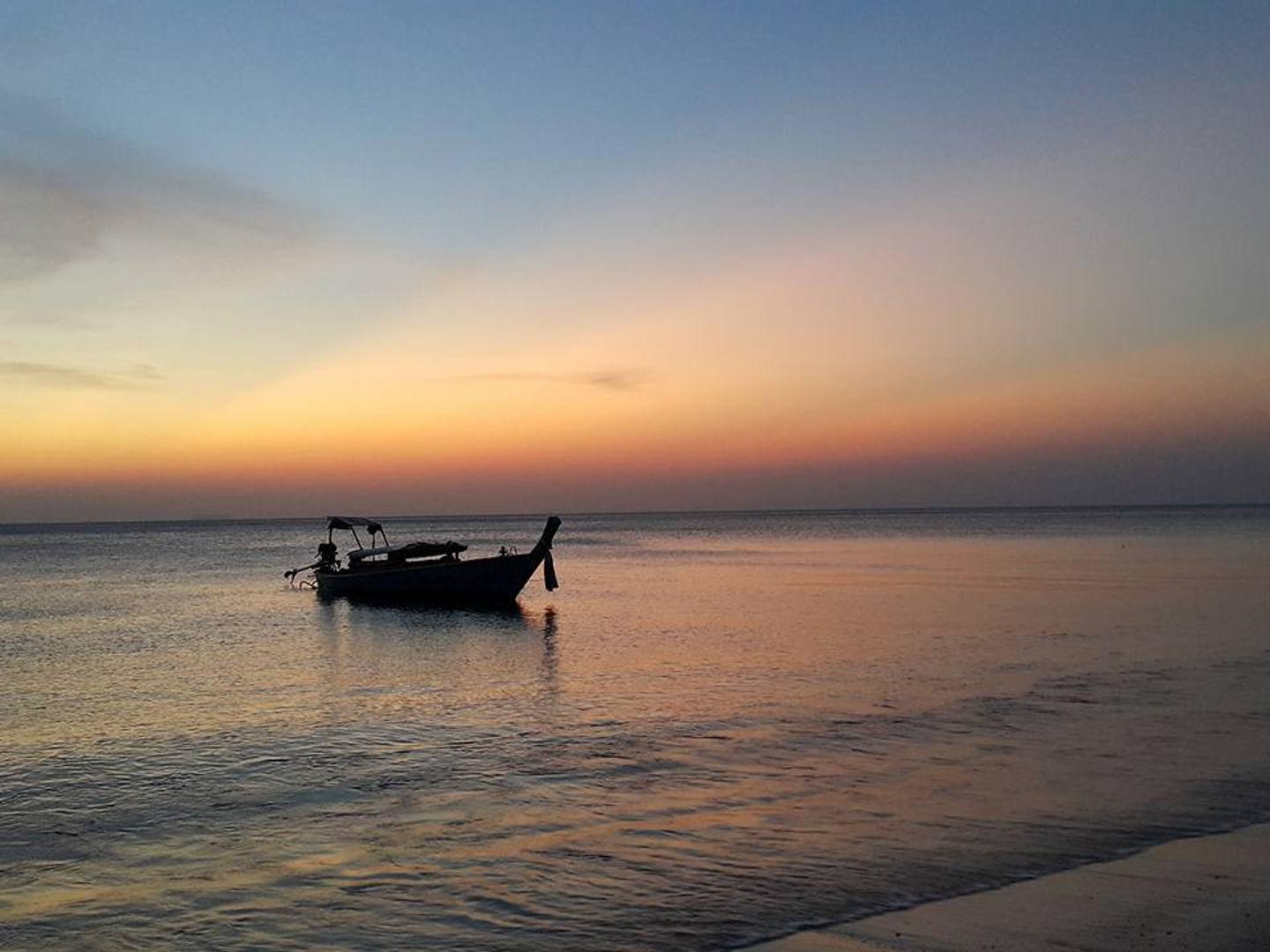 หาดพระแอะ