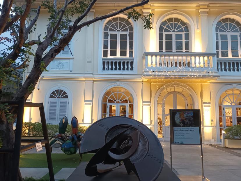 Art Gallery at Chao Phraya