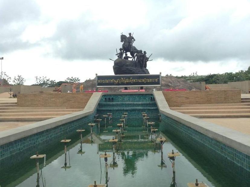 King Naresuan Monument