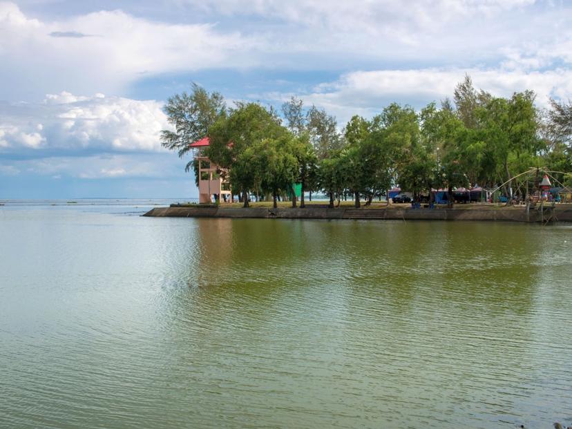 Saen Suk Beach, Lampam